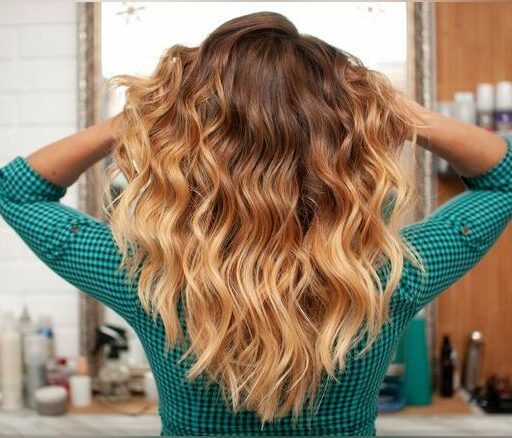 Cheveux ondulés: les étapes de votre routine capillaire