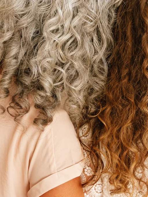 Routine capillaire pour des cheveux bouclés : Les clés pour des boucles éclatantes